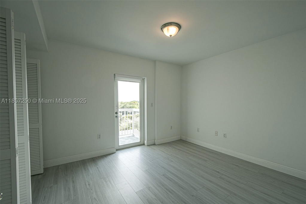 Real estate property located at 2740 28th Ter #603, Miami-dade, Villaggio In The Grove To, Miami, FL