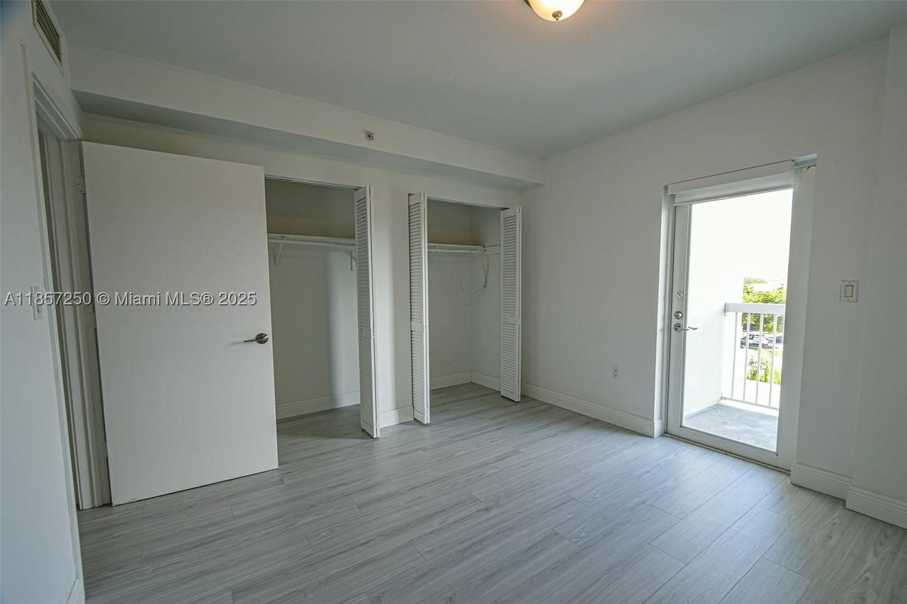 Real estate property located at 2740 28th Ter #603, Miami-dade, Villaggio In The Grove To, Miami, FL