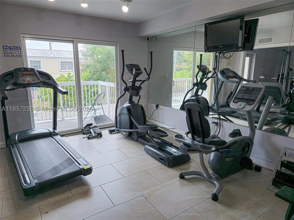 Real estate property located at 2740 28th Ter #603, Miami-dade, Villaggio In The Grove To, Miami, FL