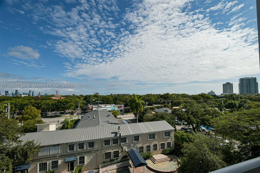 Real estate property located at 2740 28th Ter #603, Miami-dade, Villaggio In The Grove To, Miami, FL
