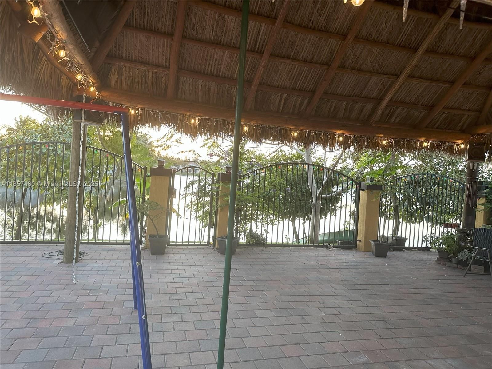 Real estate property located at 4032 154th Ct, Miami-dade, Ponce Estates Sec 1, Miami, FL