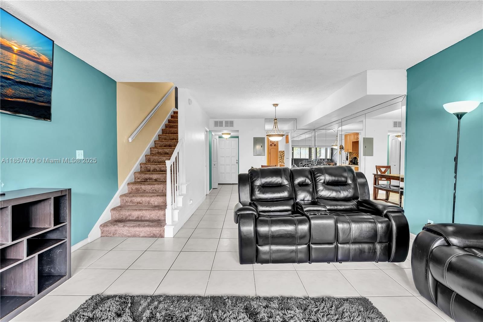 Real estate property located at 3301 Spanish Moss Ter #417, Broward, Lakes Of Inverrary Condo, Lauderhill, FL