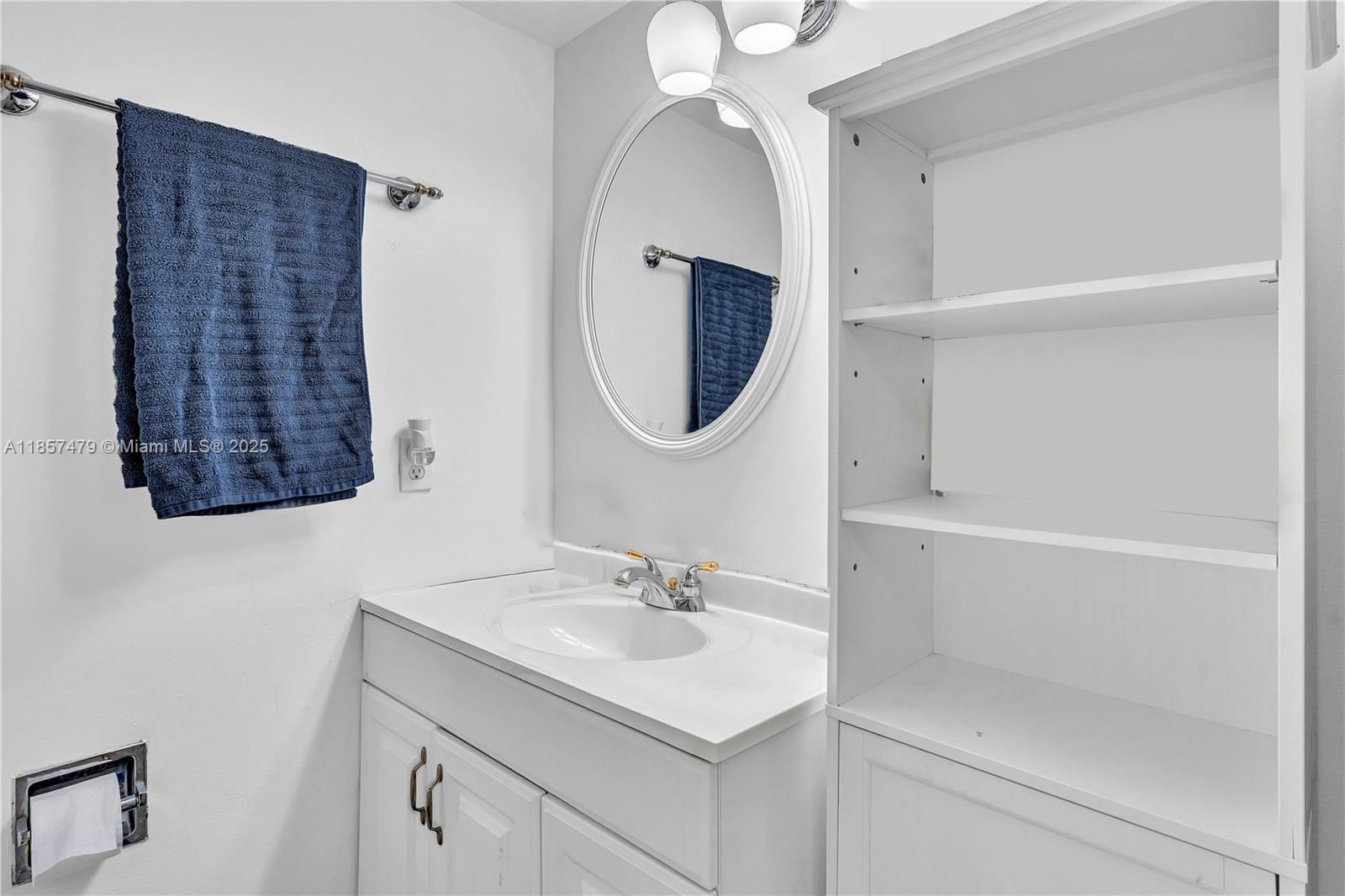 Real estate property located at 3301 Spanish Moss Ter #417, Broward, Lakes Of Inverrary Condo, Lauderhill, FL
