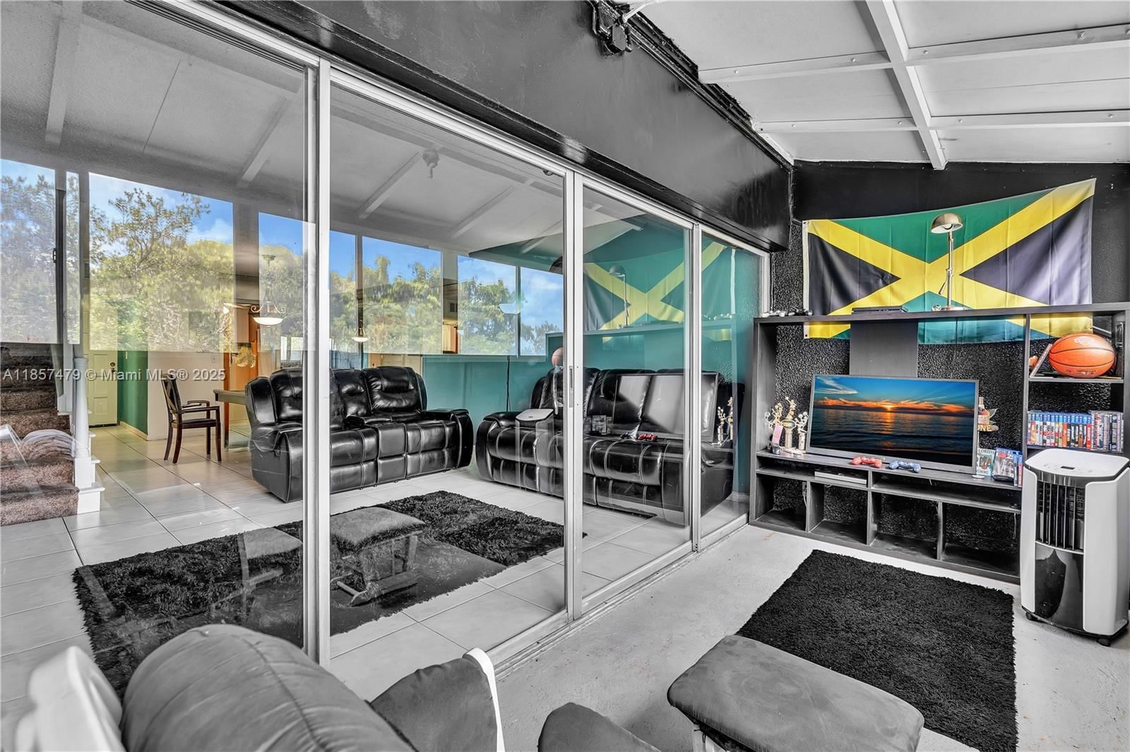 Real estate property located at 3301 Spanish Moss Ter #417, Broward, Lakes Of Inverrary Condo, Lauderhill, FL
