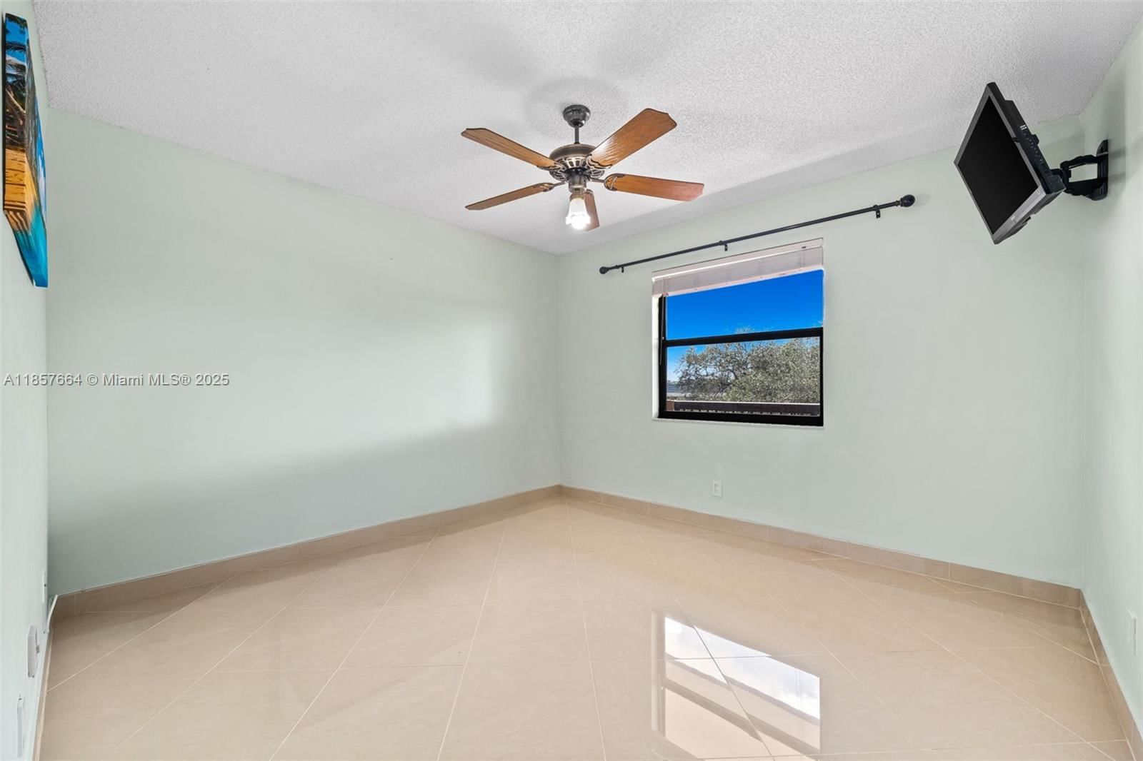 Real estate property located at 4970 Sabal Palm Blvd #403, Broward, Lakes Of Carriage Hills, Tamarac, FL