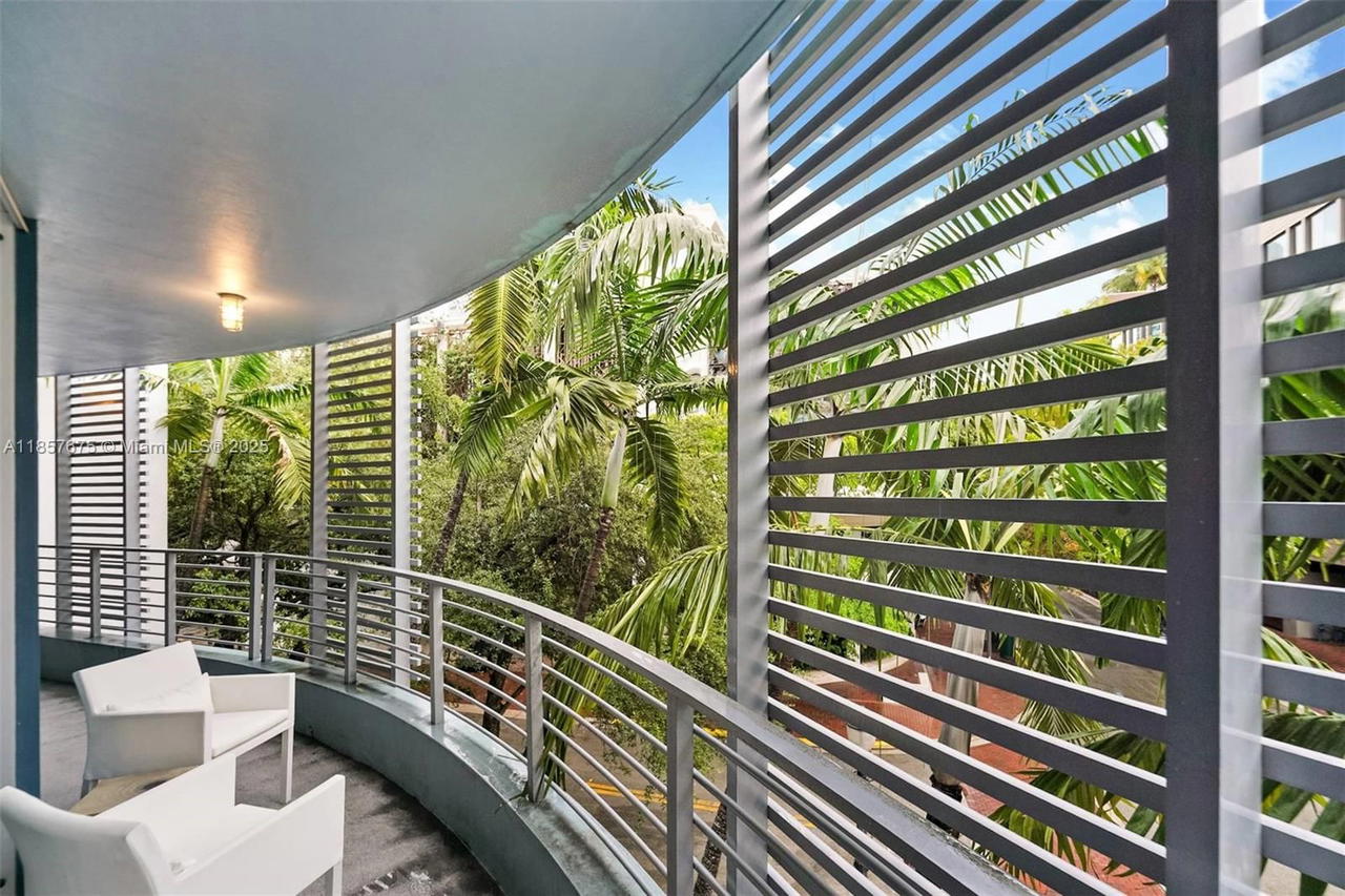 Real estate property located at 3339 Virginia Street #301, Miami-dade, Lofts At Mayfair Condo, Miami, FL