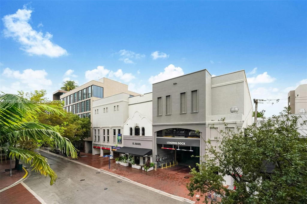 Real estate property located at 3339 Virginia Street #301, Miami-dade, Lofts At Mayfair Condo, Miami, FL