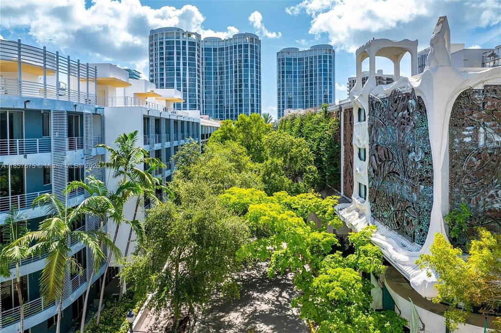 Real estate property located at 3339 Virginia Street #301, Miami-dade, Lofts At Mayfair Condo, Miami, FL