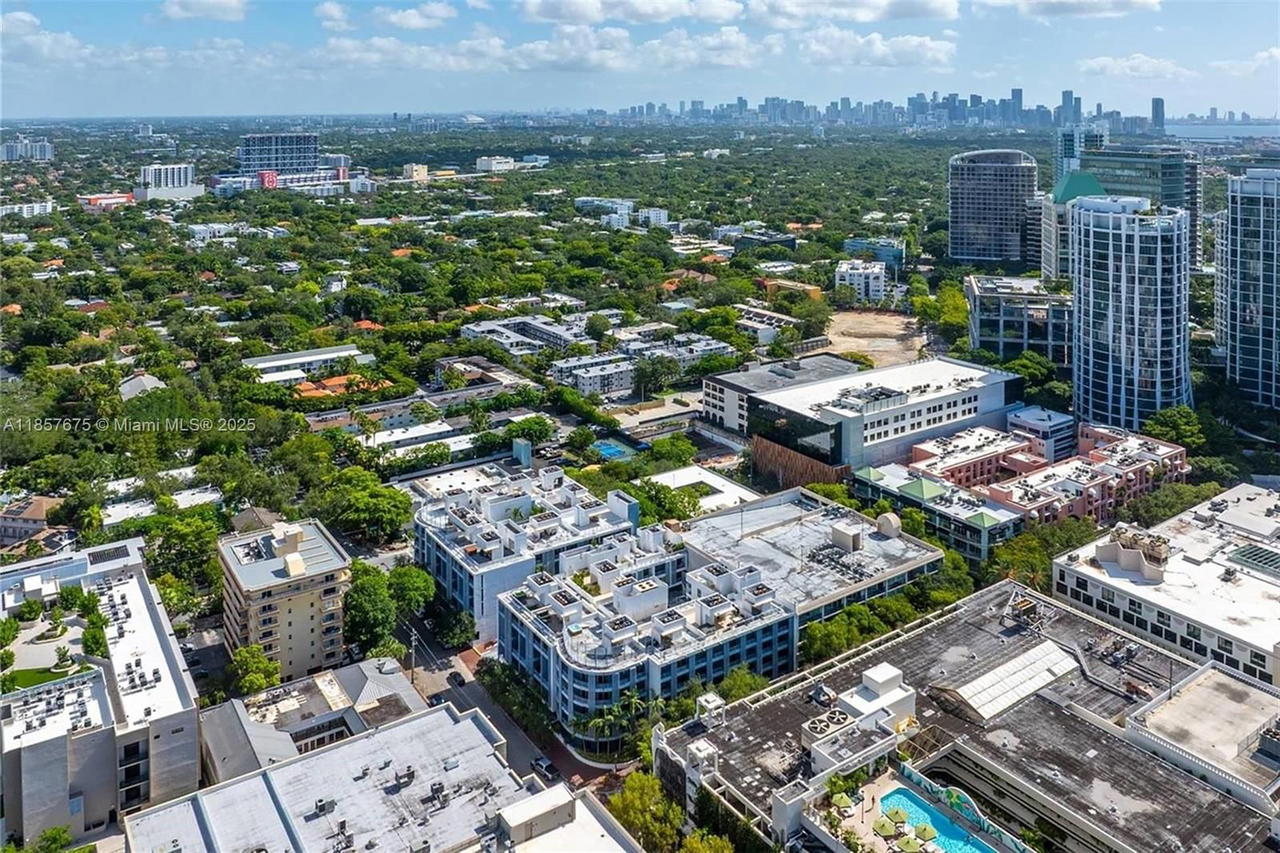 Real estate property located at 3339 Virginia Street #301, Miami-dade, Lofts At Mayfair Condo, Miami, FL