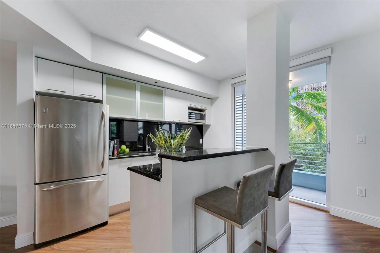 Real estate property located at 3339 Virginia Street #301, Miami-dade, Lofts At Mayfair Condo, Miami, FL