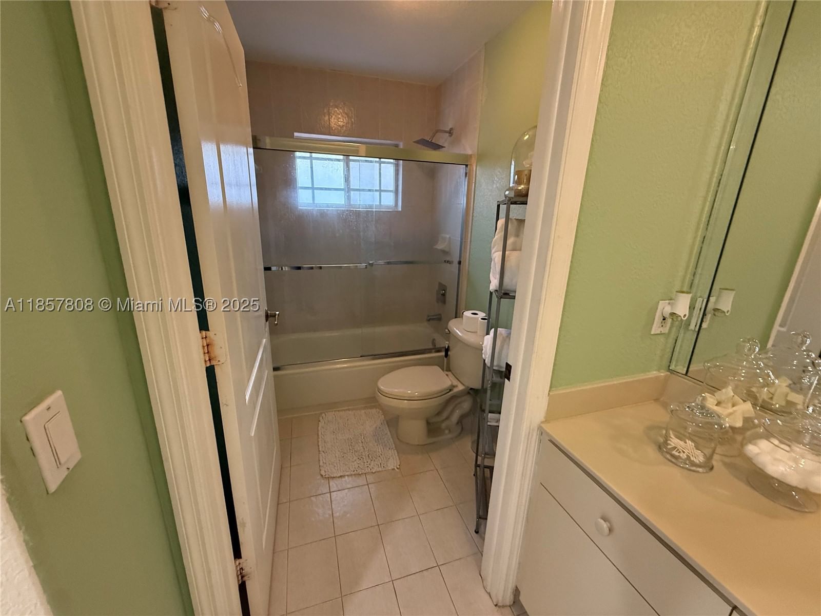 Real estate property located at 10949 Okeechobee Rd #202, Miami-dade, Garden Villas Condo Ii, Hialeah Gardens, FL