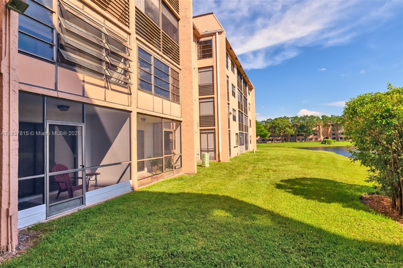 Real estate property located at 10444 30th Ct #204, Broward, Sunrise Lakes 165 Condo, Sunrise, FL