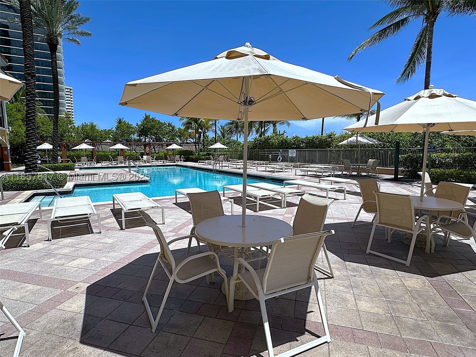 Real estate property located at 2080 Ocean Drive MPH12, Broward, 2080 Ocean Drive Condo, Hallandale Beach, FL
