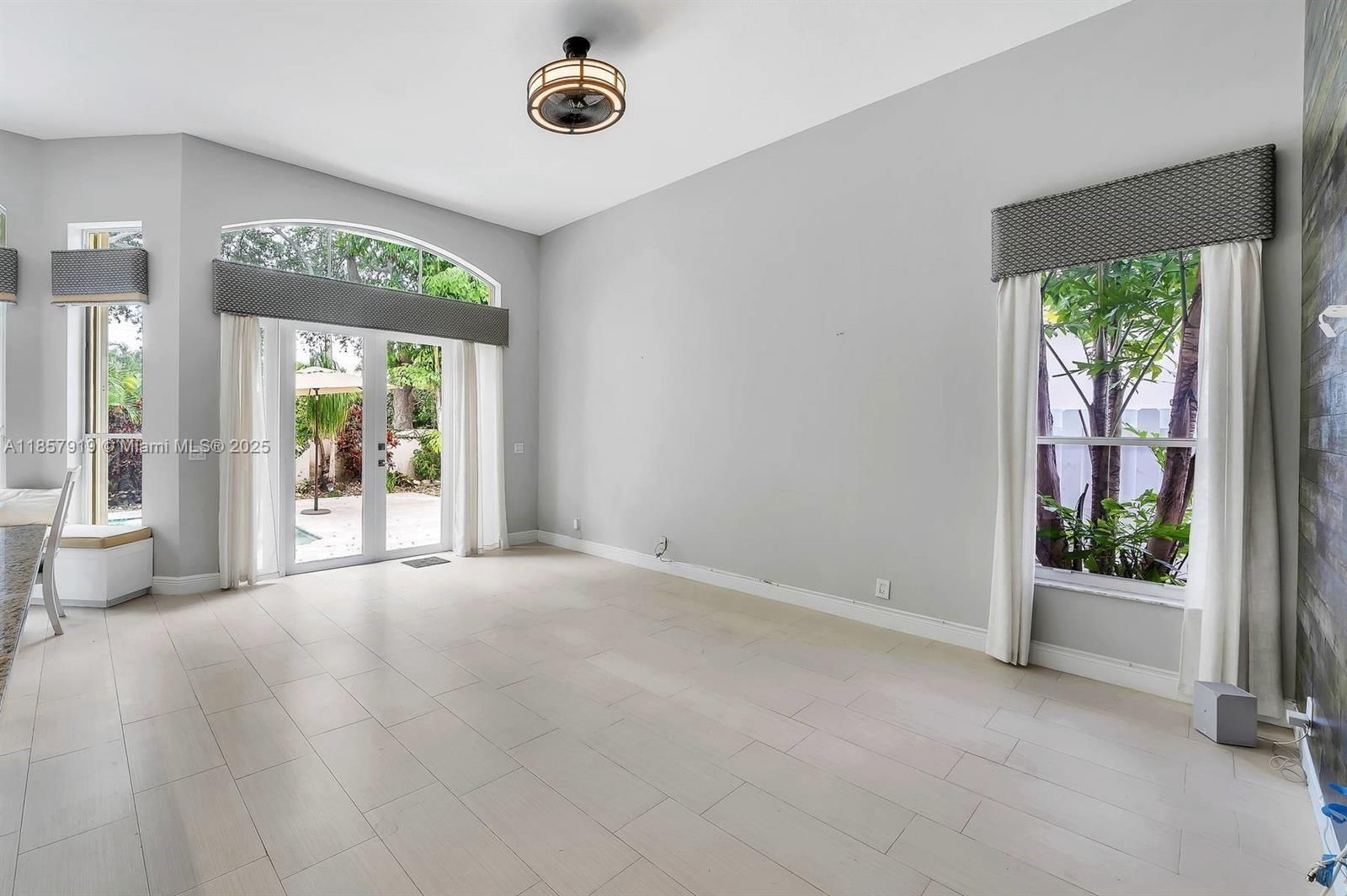 Real estate property located at 5323 34th Way, Broward, Banyan Oakridge Plat, Hollywood, FL
