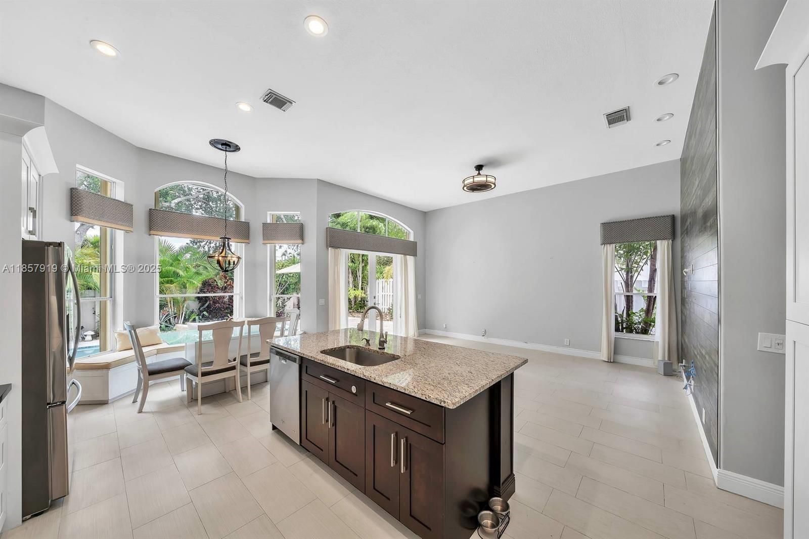 Real estate property located at 5323 34th Way, Broward, Banyan Oakridge Plat, Hollywood, FL