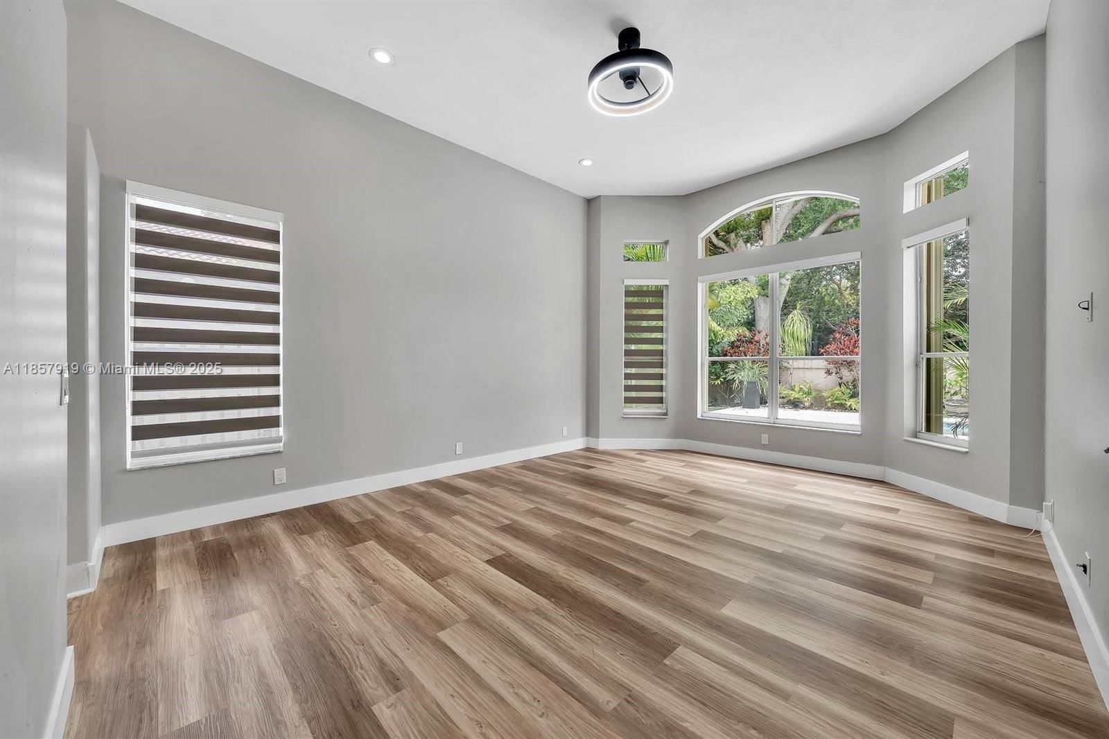 Real estate property located at 5323 34th Way, Broward, Banyan Oakridge Plat, Hollywood, FL