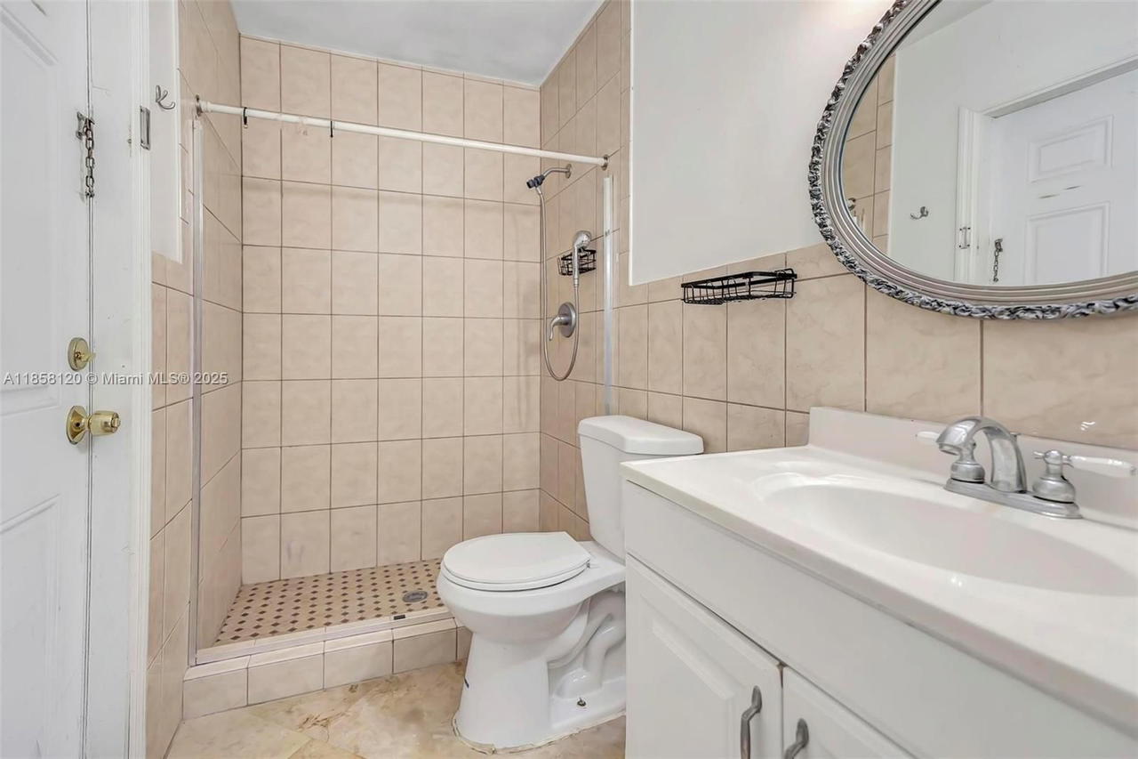 Real estate property located at 5520 Johnson St, Broward, Hollywood Hills, Hollywood, FL
