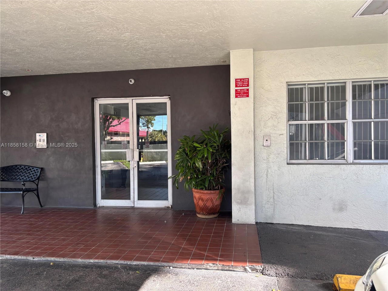 Real estate property located at 5731 37th St #322, Miami-dade, Virginia Gardens Condo, Virginia Gardens, FL
