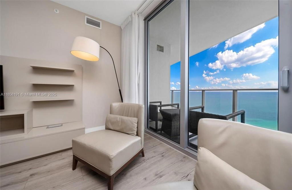 Real estate property located at 4111 Ocean Dr #2607, Broward, Lyfe Hyde, Hollywood, FL