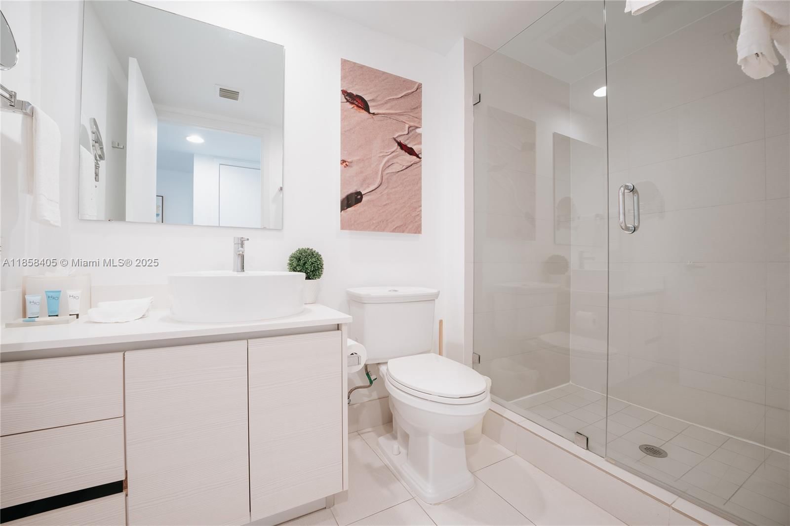 Real estate property located at 2602 Hallandale Beach Blvd R706, Broward, Beachwalk Condominium, Hallandale Beach, FL