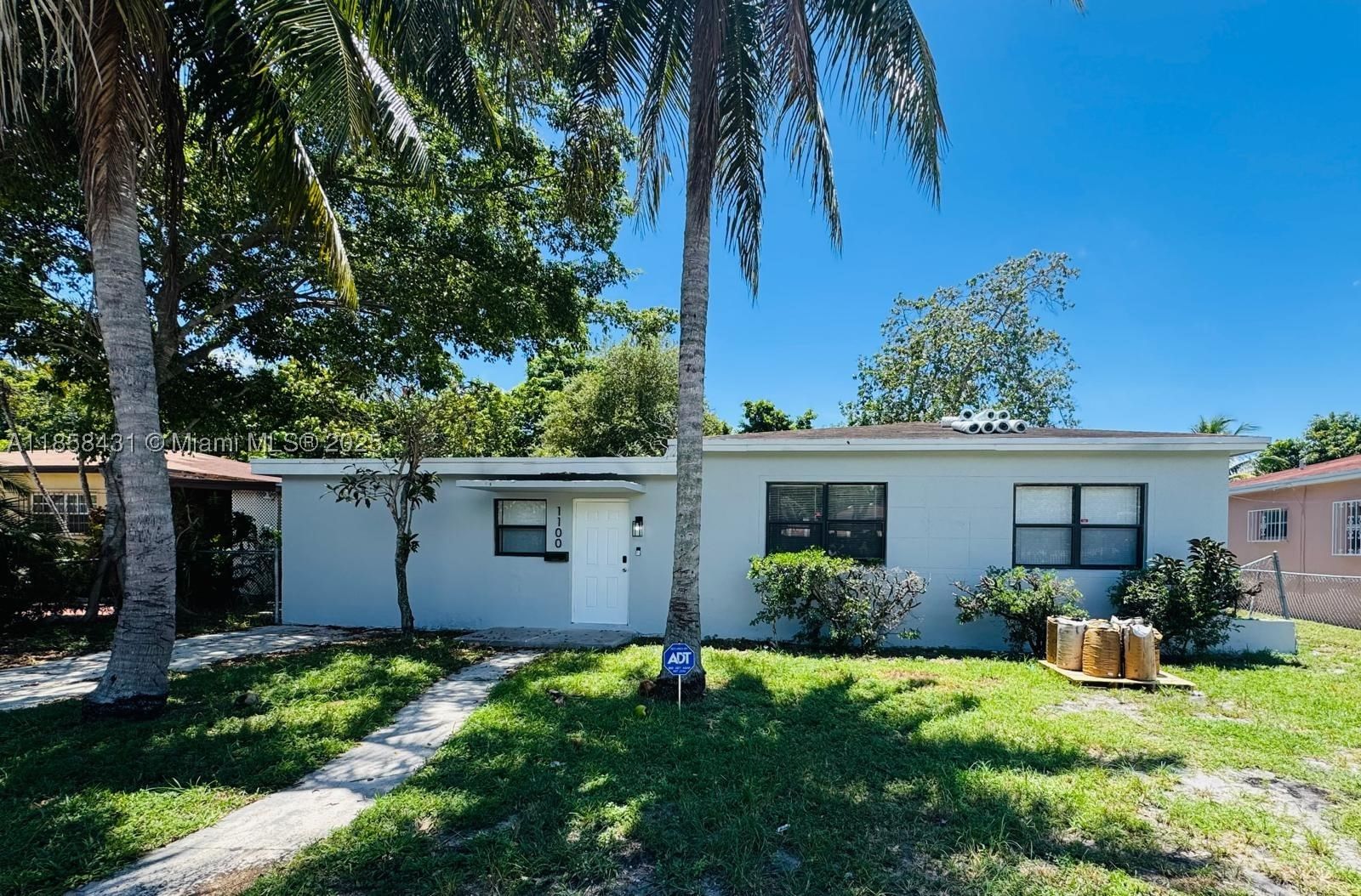 Real estate property located at 1100 151st Ter, Miami-dade, Breezeswept Heights, North Miami Beach, FL