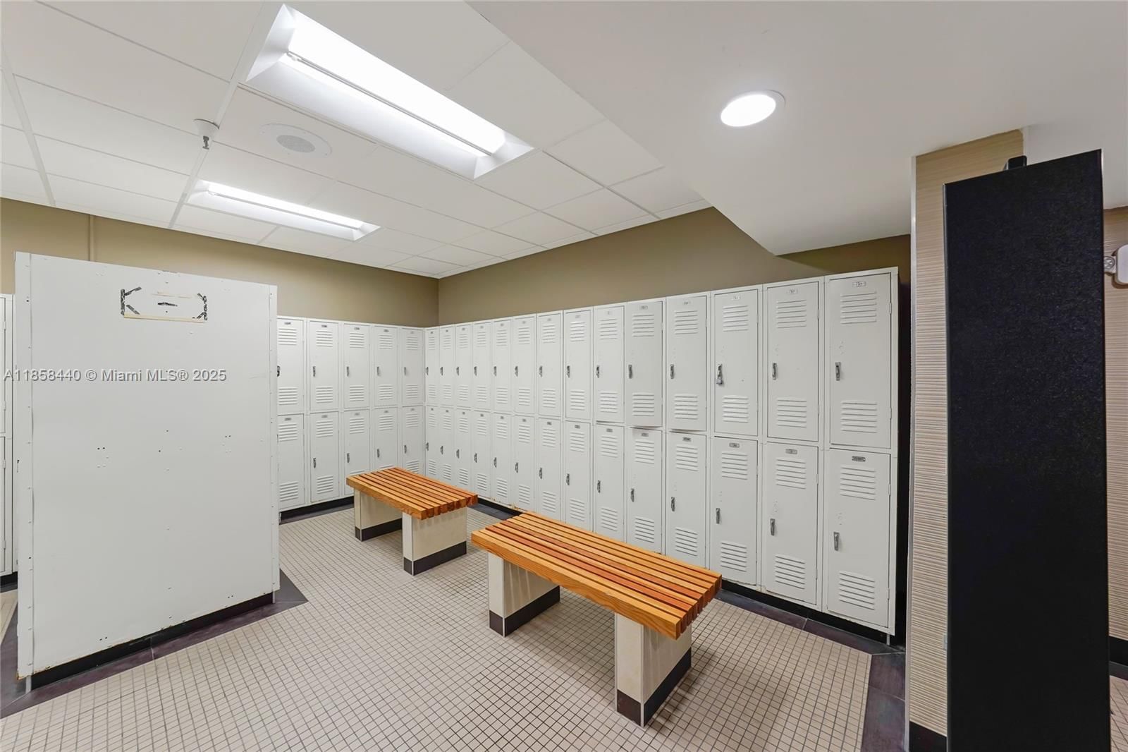 Real estate property located at 300 130th Ter #405B, Broward, Lancaster At Century Vill, Pembroke Pines, FL