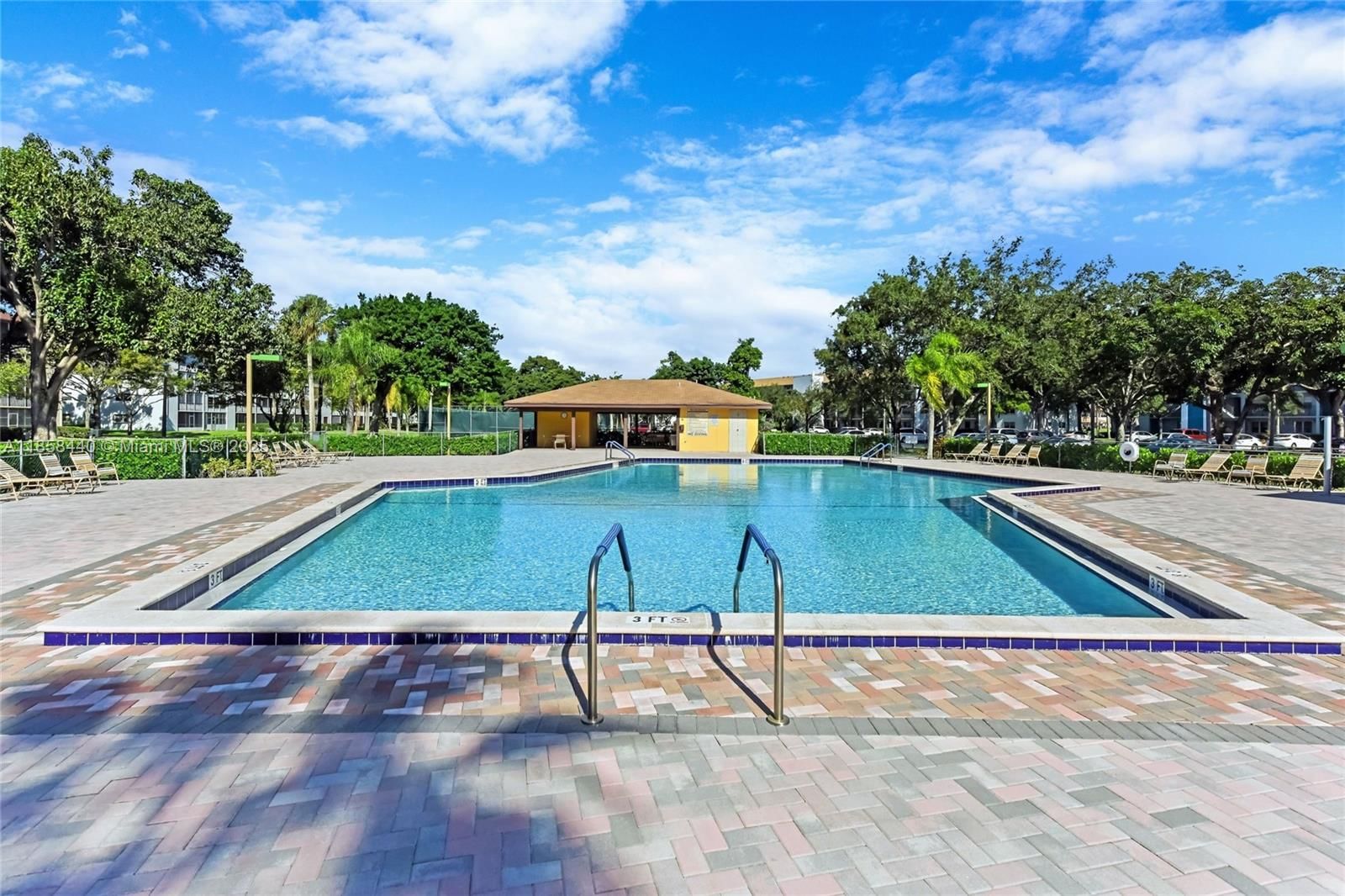 Real estate property located at 300 130th Ter #405B, Broward, Lancaster At Century Vill, Pembroke Pines, FL