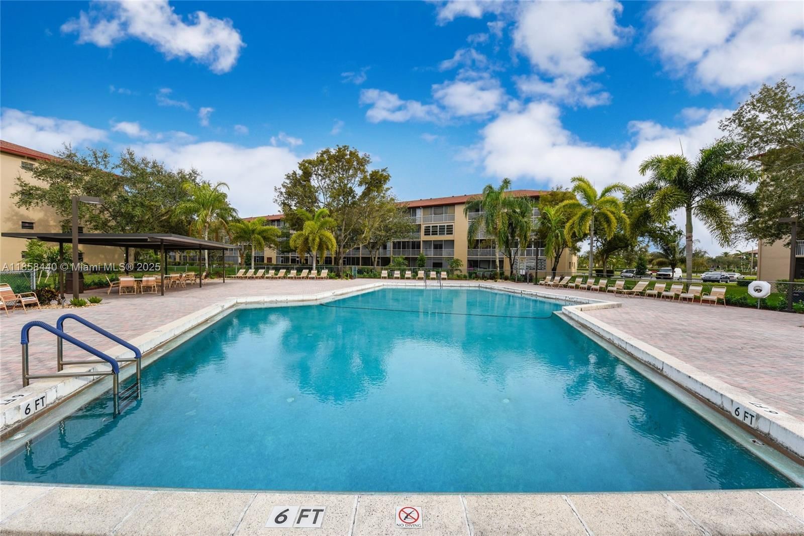 Real estate property located at 300 130th Ter #405B, Broward, Lancaster At Century Vill, Pembroke Pines, FL