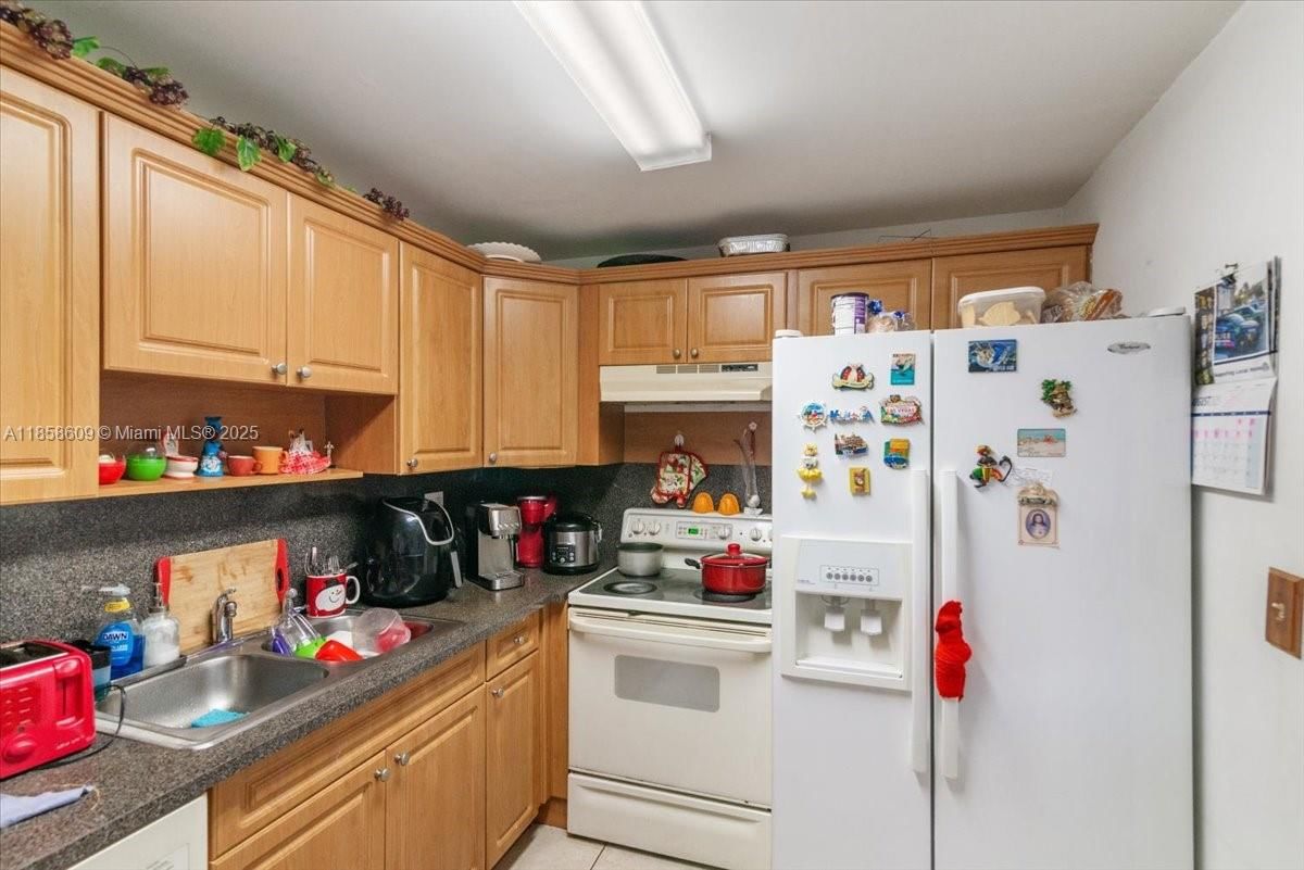Real estate property located at 6190 19th Ave #202, Miami-dade, Morada No 1 Condo, Hialeah, FL
