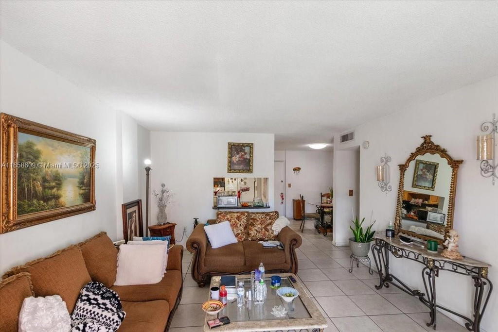 Real estate property located at 6190 19th Ave #202, Miami-dade, Morada No 1 Condo, Hialeah, FL