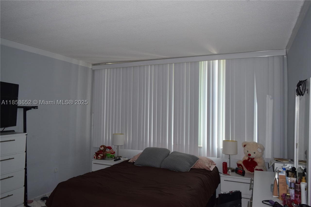 Real estate property located at 1865 79th St Cswy #4C, Miami-dade, Kennedy House Condo, North Bay Village, FL
