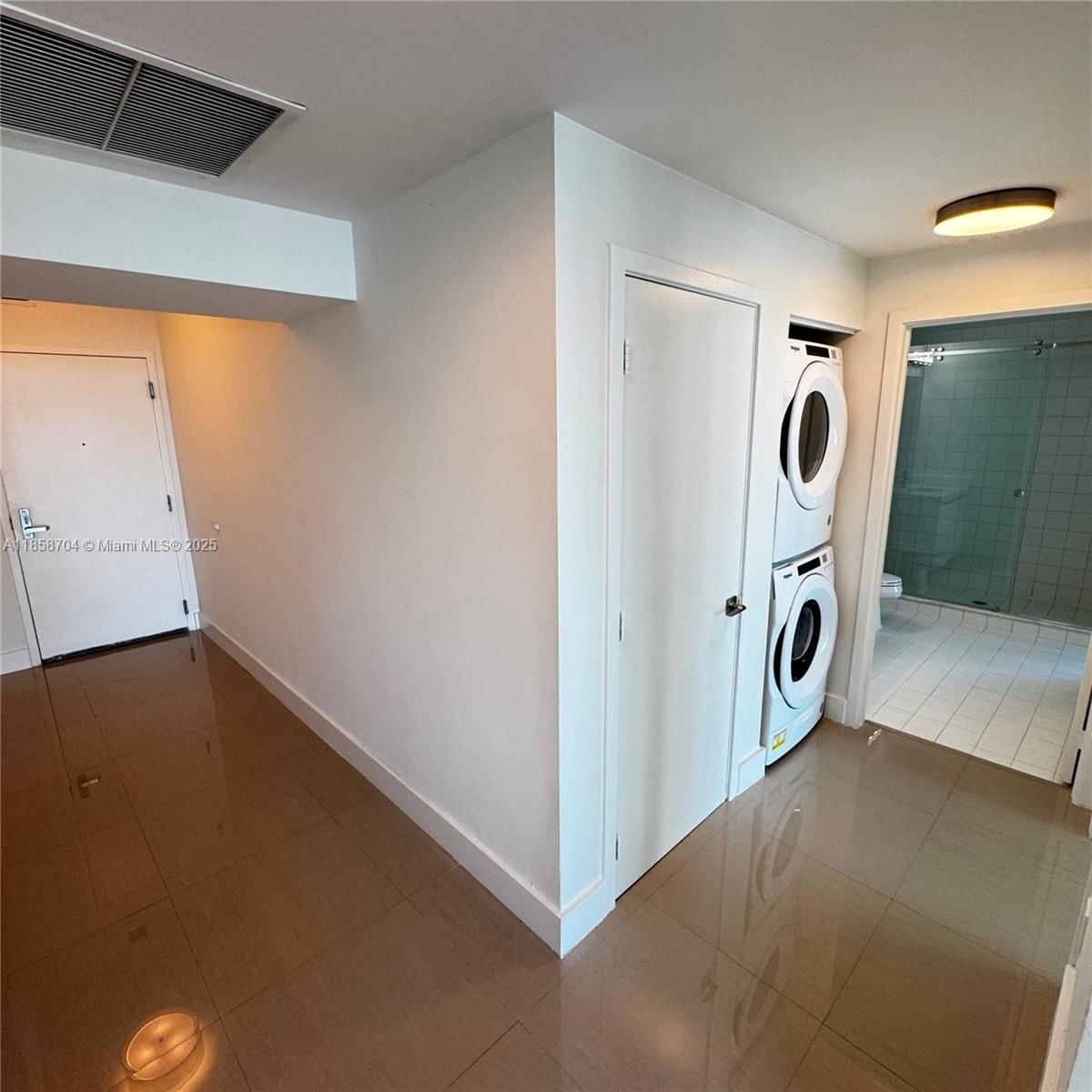 Real estate property located at 888 Biscayne Blvd #2012, Miami-dade, Marinablue Condo, Miami, FL
