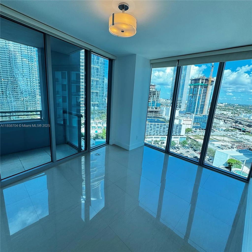 Real estate property located at 888 Biscayne Blvd #2012, Miami-dade, Marinablue Condo, Miami, FL