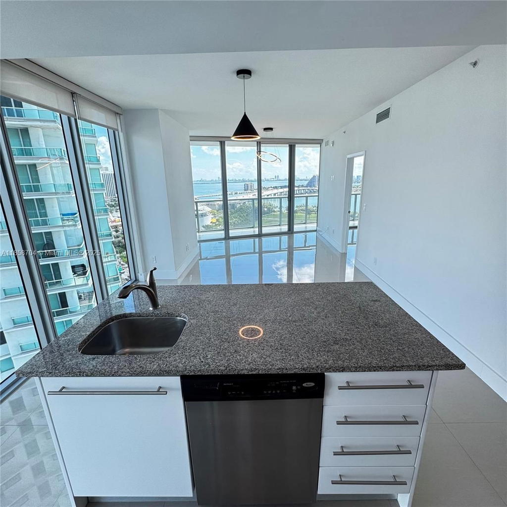 Real estate property located at 888 Biscayne Blvd #2012, Miami-dade, Marinablue Condo, Miami, FL