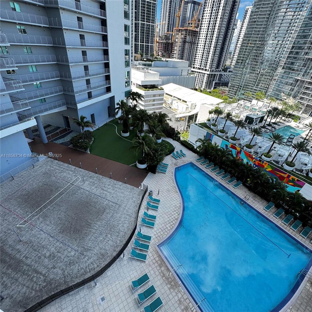 Real estate property located at 888 Biscayne Blvd #2012, Miami-dade, Marinablue Condo, Miami, FL