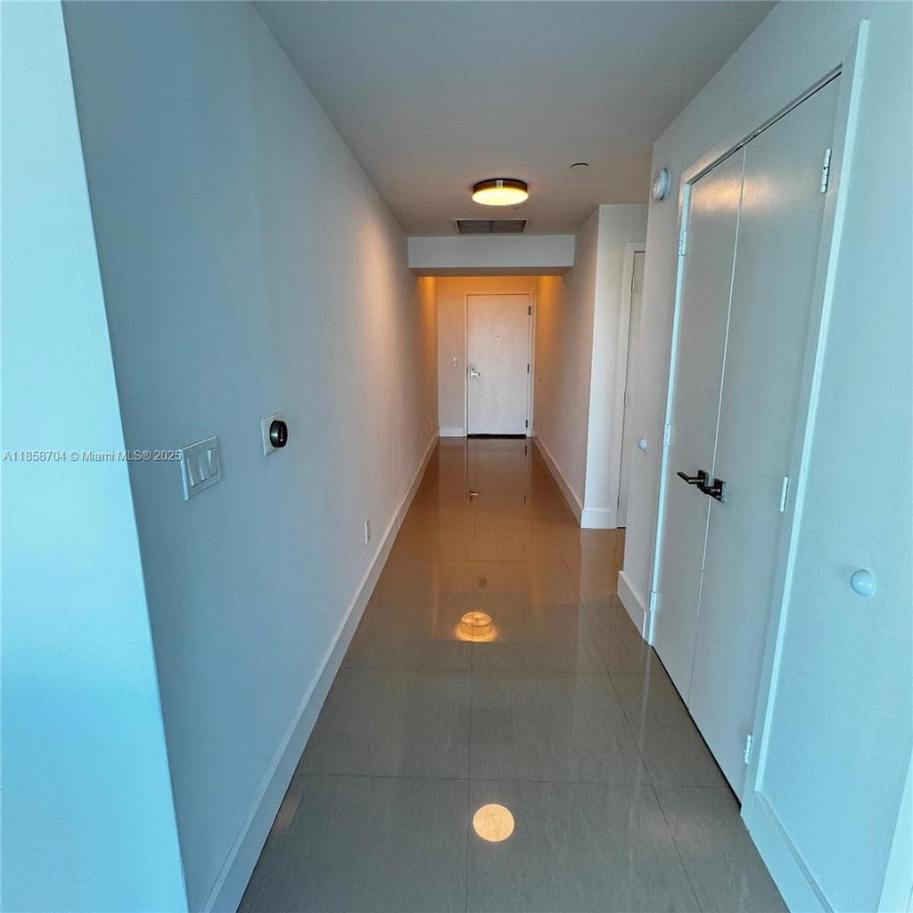 Real estate property located at 888 Biscayne Blvd #2012, Miami-dade, Marinablue Condo, Miami, FL