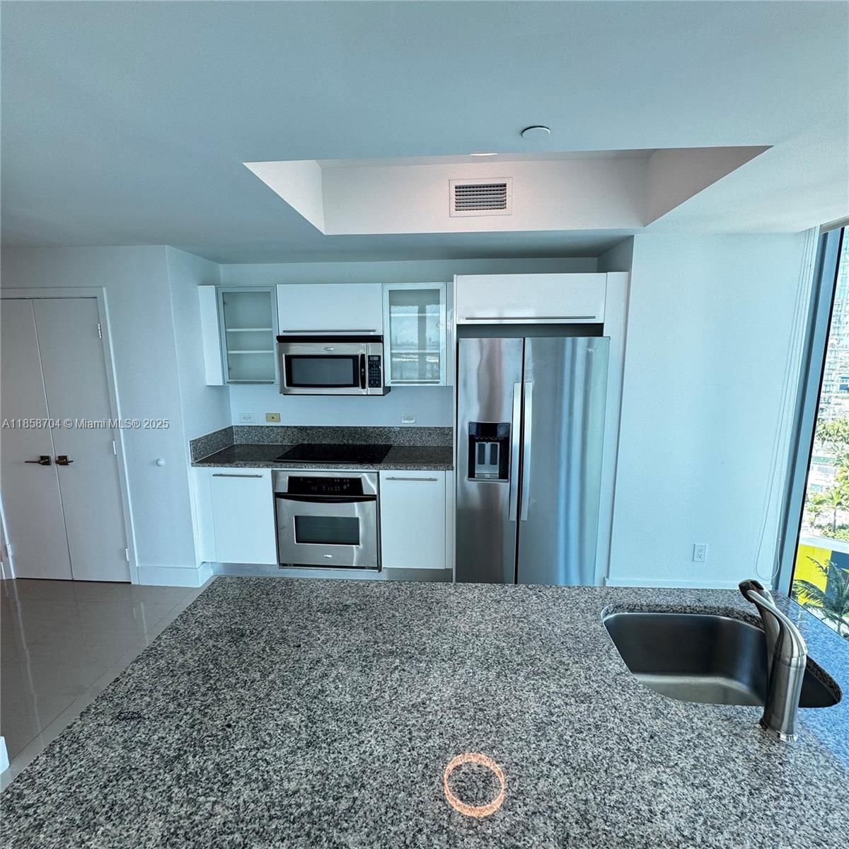 Real estate property located at 888 Biscayne Blvd #2012, Miami-dade, Marinablue Condo, Miami, FL