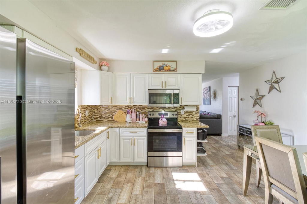 Real estate property located at 9452 51st Ct, Broward, Summertime Isles 1st Add, Cooper City, FL