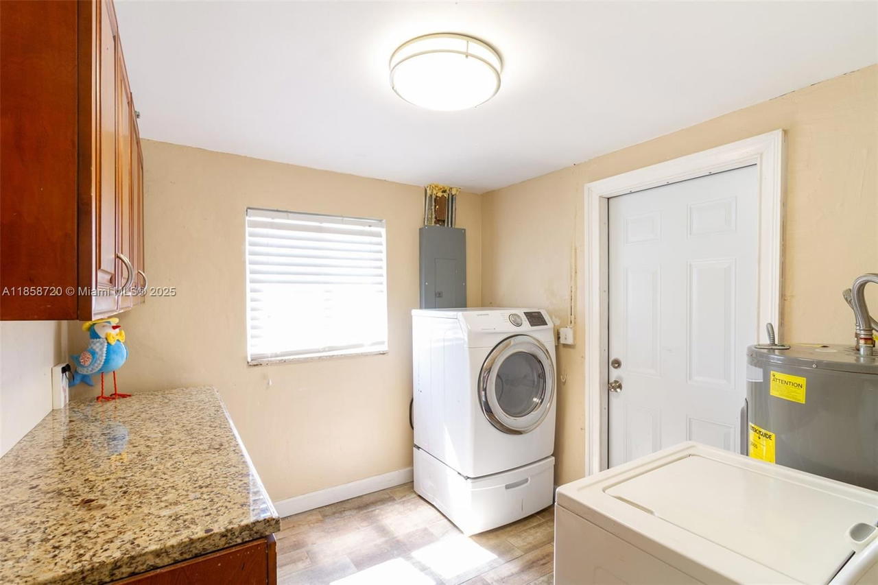 Real estate property located at 9452 51st Ct, Broward, Summertime Isles 1st Add, Cooper City, FL