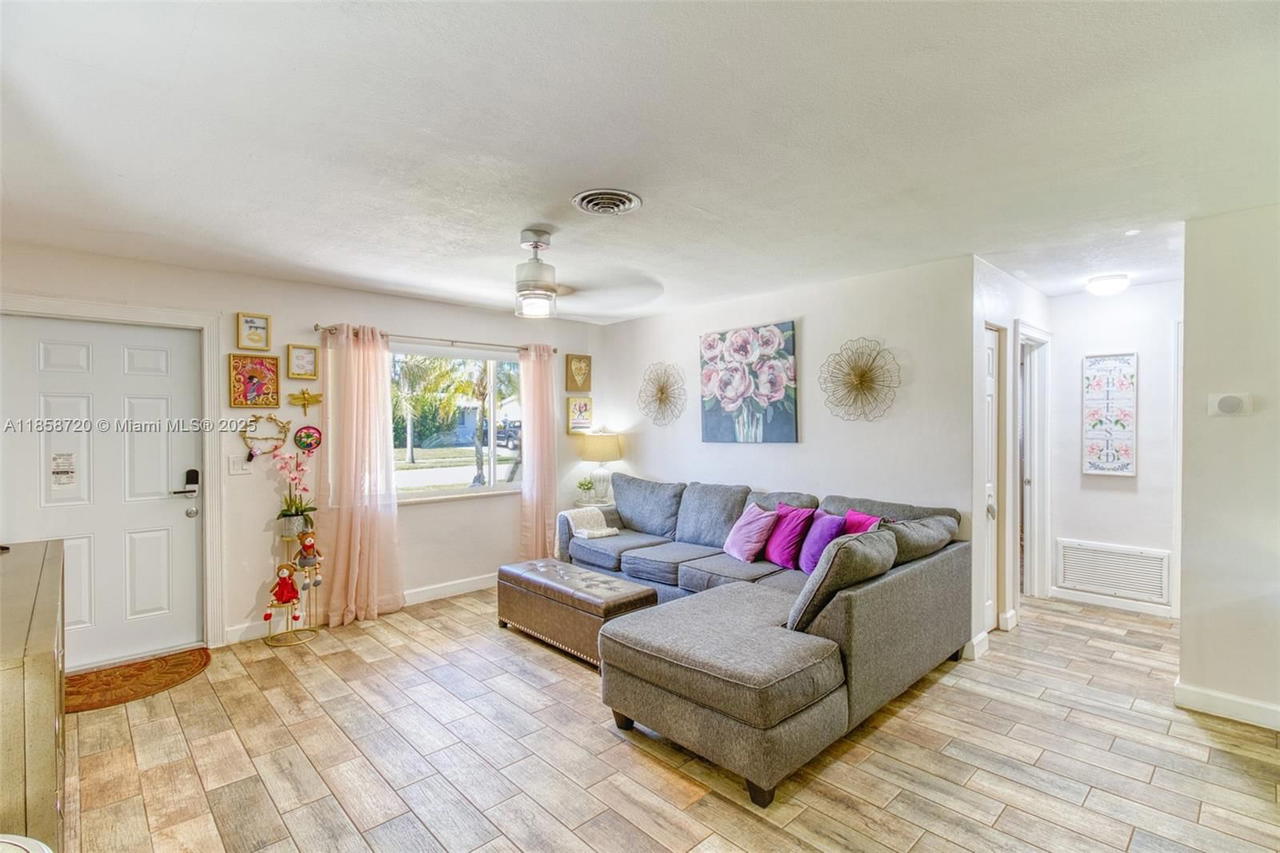 Real estate property located at 9452 51st Ct, Broward, Summertime Isles 1st Add, Cooper City, FL