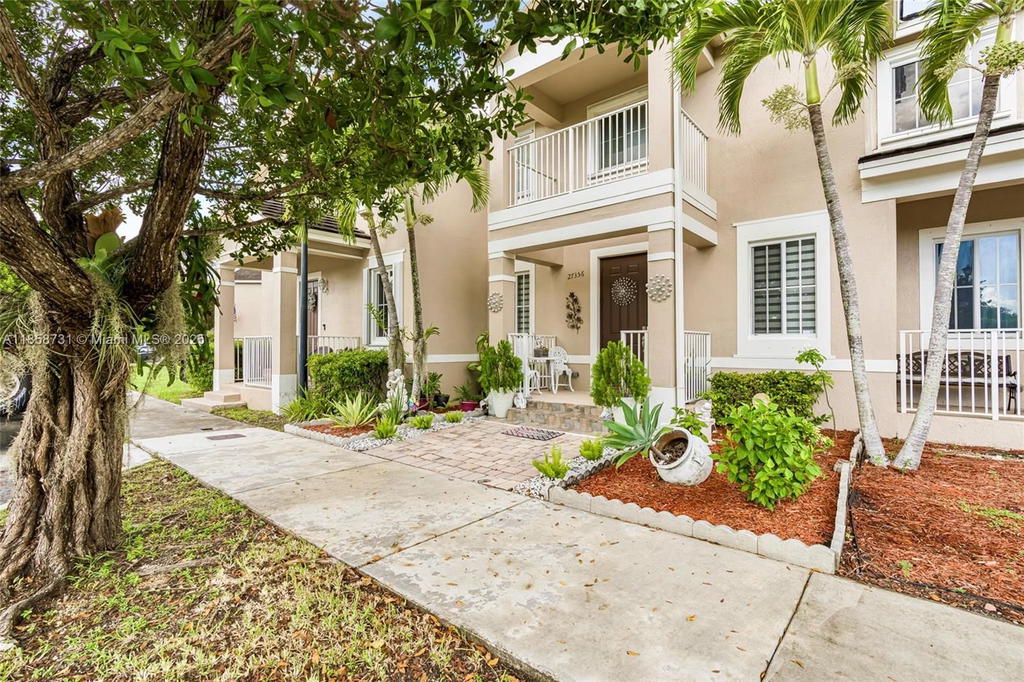 Real estate property located at 27356 142nd Ct, Miami-dade, Mandarin Lakes, Homestead, FL