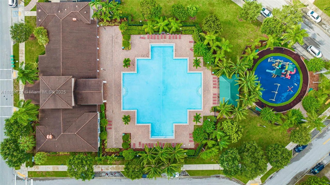 Real estate property located at 27356 142nd Ct, Miami-dade, Mandarin Lakes, Homestead, FL