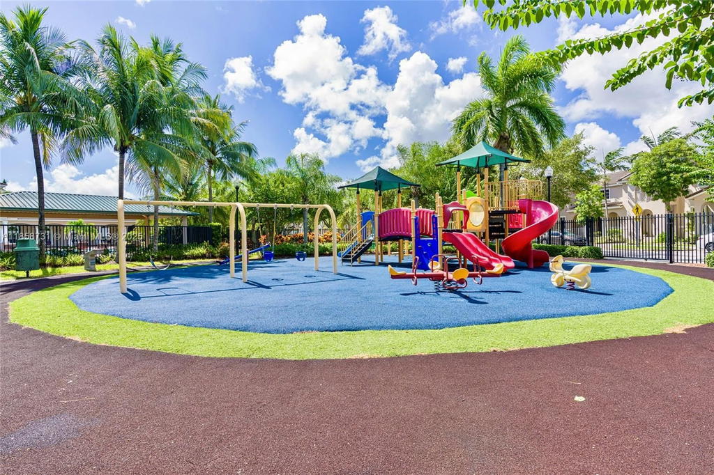 Real estate property located at 27356 142nd Ct, Miami-dade, Mandarin Lakes, Homestead, FL