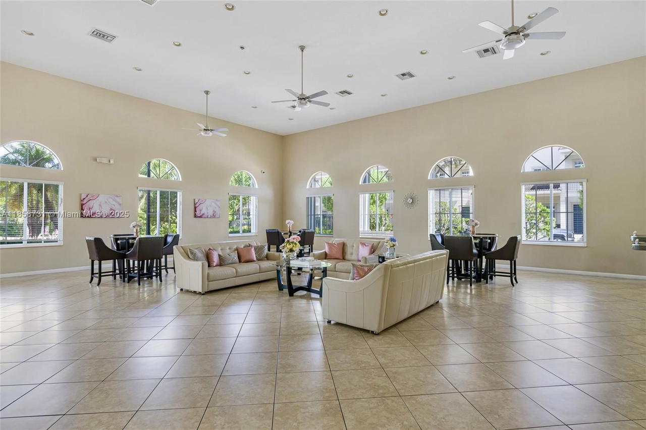 Real estate property located at 27356 142nd Ct, Miami-dade, Mandarin Lakes, Homestead, FL