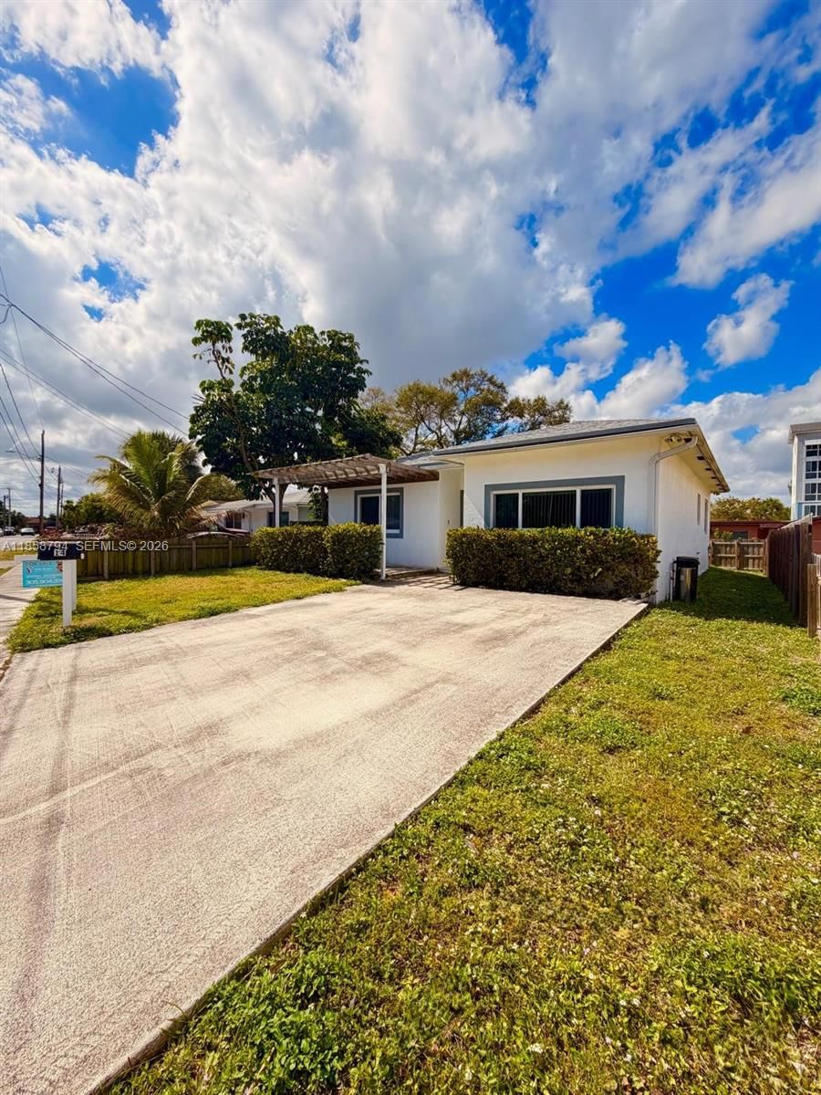 Real estate property located at 14 7th Ave, Broward, George M Phippens Sub, Dania Beach, FL