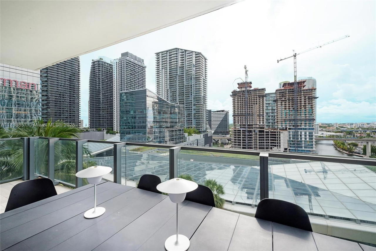 Real estate property located at 68 6th St #1008, Miami-dade, Reach Condo, Miami, FL