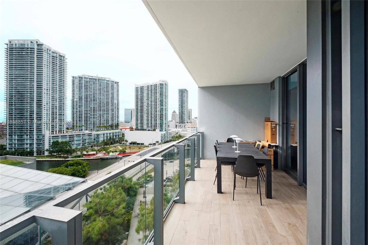 Real estate property located at 68 6th St #1008, Miami-dade, Reach Condo, Miami, FL