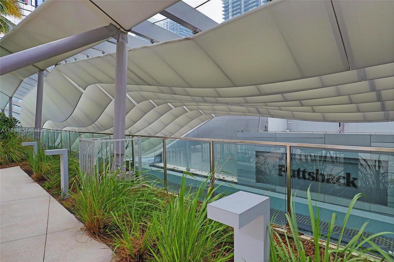 Real estate property located at 68 6th St #1008, Miami-dade, Reach Condo, Miami, FL