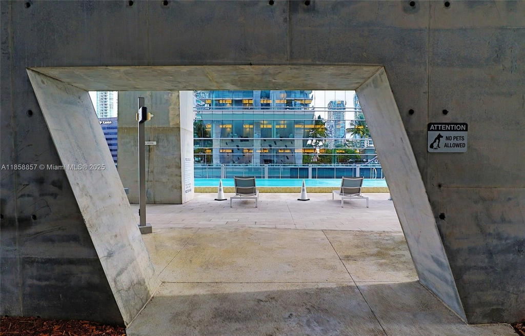 Real estate property located at 68 6th St #1008, Miami-dade, Reach Condo, Miami, FL