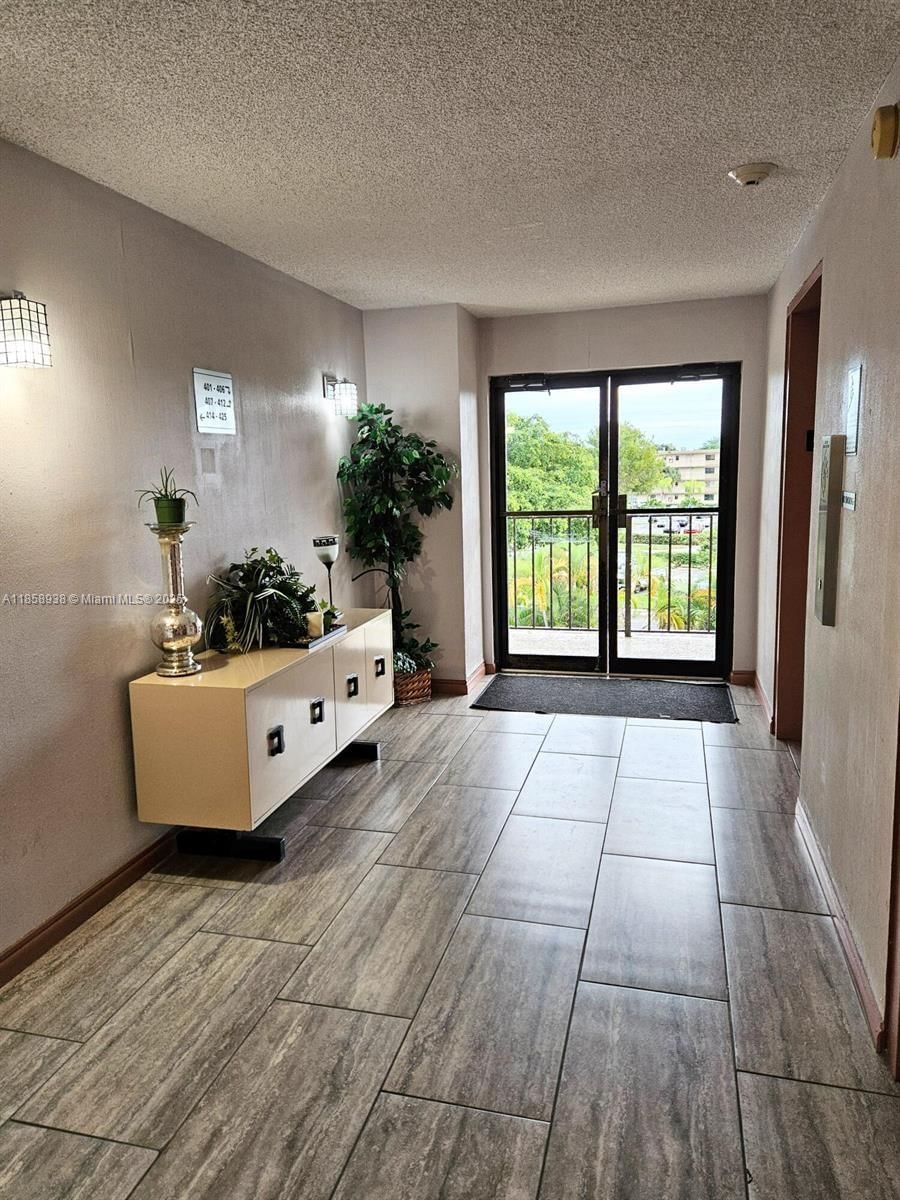 Real estate property located at 9355 8th St #416, Palm Beach, Isle Of Sandalfoot Condo, Boca Raton, FL
